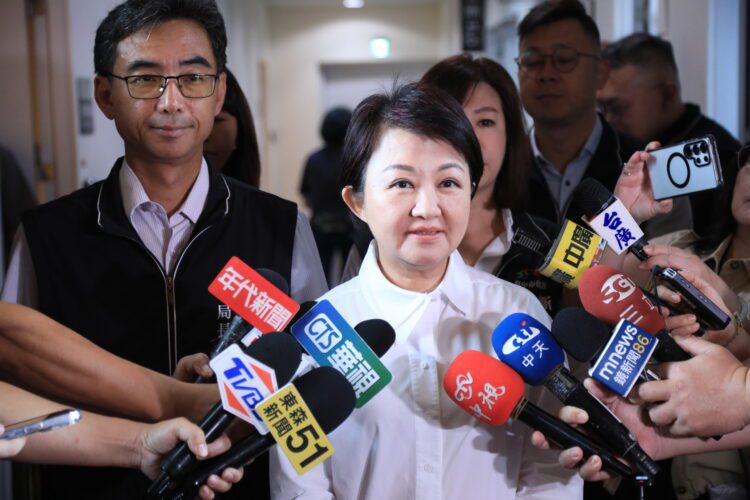打造中部新地標！-台中大巨蛋民間自提bot案公告 -盧市長宣布：-符合四大條件