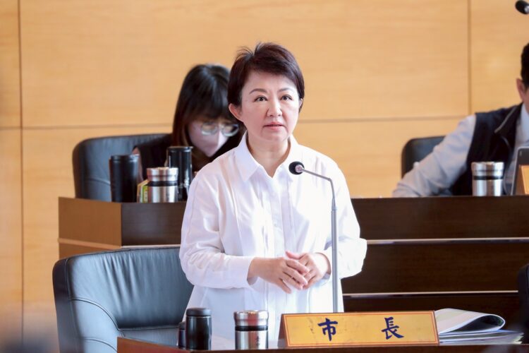 議員肯定台中「超巨蛋」-選址具多面向優勢-盧市長：與民間合作減輕財政負擔