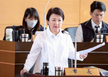 「媽媽數到3！」議員引貼圖抗議中央刪地方補助款-盧市長：捍衛市民權益必有行動