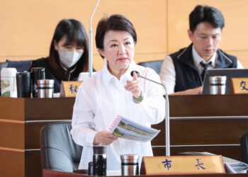 立法院通過「2028無煤中火」-盧市長鄭重回應：感謝為700萬中部人民發聲-呼吸健康空氣是基本人權