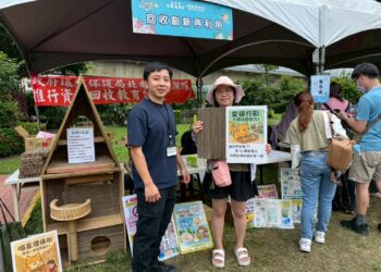 喵星人也愛環保！北屯區清潔隊手作創意貓抓板-超吸睛