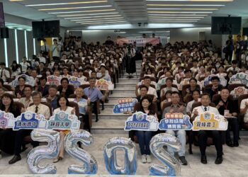 「優學台中」全區學習成果博覽會登場-展現高中生學習成果與深度素養