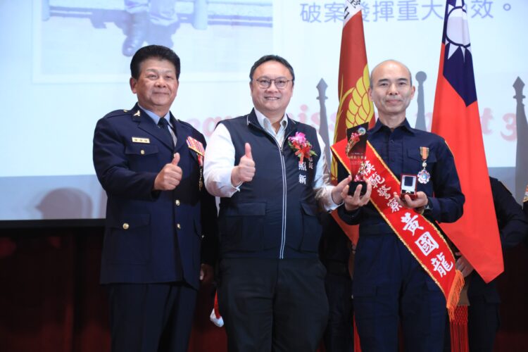 台中治安表現優異-鄭副市長警察節感謝警察犧牲奉獻