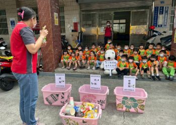 最萌清潔隊報到！中市幼兒動手學分類-愛地球從小開始