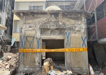 中區自由路民宅環境清理發現疑似文資建物-中市文化局啟動暫定古蹟程序、圍設保護範圍