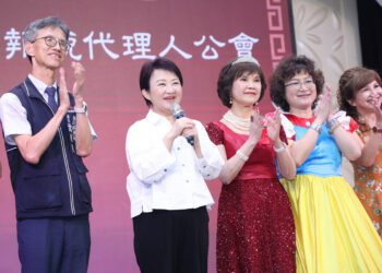 出席台中市記帳及報稅代理人公會會員大會-盧市長：對經濟貢獻功不可沒