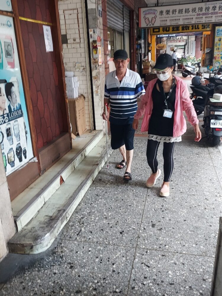 中市勞工局培訓15名視力協助生力軍-即刻為視障就業者服務