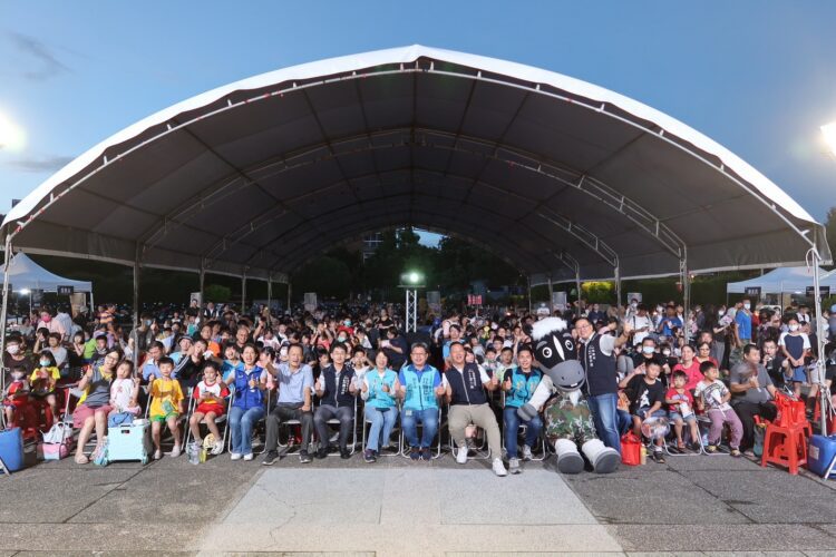「台中電影fun-in季」豐原開跑！全家三代到場同樂-新聞局長：巡迴29區開啟快樂暑假