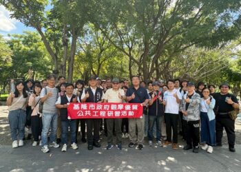 智慧、共融、低碳的典範空間！台中中央公園引基隆市府團隊參訪取經