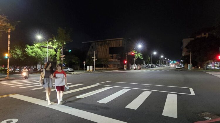 台中啟動「增亮減碳」計畫！全市已汰換led路燈逾1.8萬盞