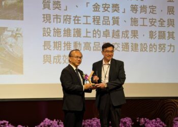 提升工程品質-落實職業安全-台中市榮獲「公路建設傑出獎」肯定