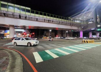 突發瞬間強降雨！文心路積水20分鐘消退-中市府：加速推動排水系統升級
