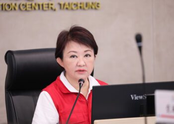 輕颱丹娜絲轉弱-盧市長坐鎮應變中心-指示全力協助家戶善後