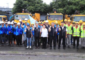 同島一命台中隊再出動！盧市長親指揮馳援嘉義災後重建：同舟共濟、義不容辭