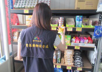中市食安處查核巧克力、輸入零食-提醒民眾選購四原則：食在安心不踩雷