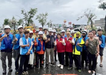 嘉義市長黃敏惠現身救災前線致謝!盧市長承諾「救援絕不缺席」力挺嘉義