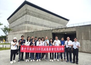 中市府攜手議會赴新竹參訪永生園區-民政局長：為台中殯葬改革注入新思維