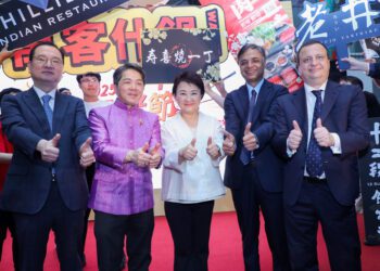 台中鍋烤節國際升級！-盧市長攜手四國駐台代表共推美食外交：估帶動逾200億商機