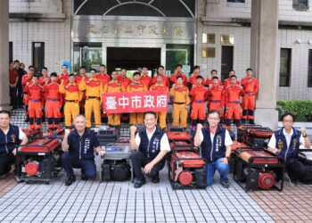 同島一命、同舟共濟！颱風豪雨重創南部-中市府調度50台發電機馳援台南救災