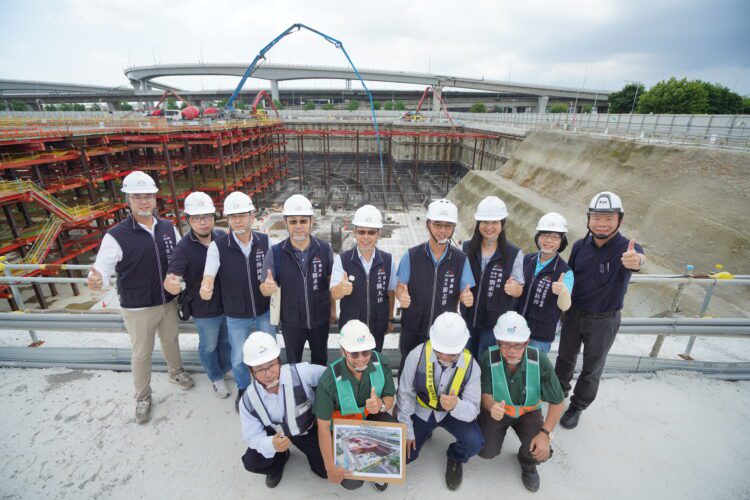 「台中巨蛋」突破歷史性里程碑！-土方開挖完成-正式進入主體結構階段