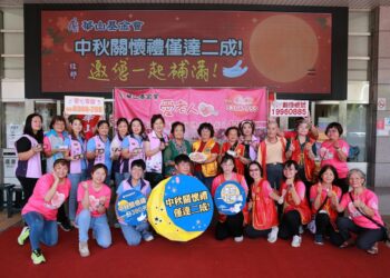 影音/感受台灣溫暖 新住民長輩中秋回「味」　華山送暖籲支持關懷禮