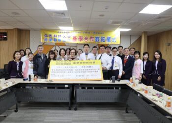 員榮與弘光科大攜手強化合作交流　深化產學合作推動智慧醫療