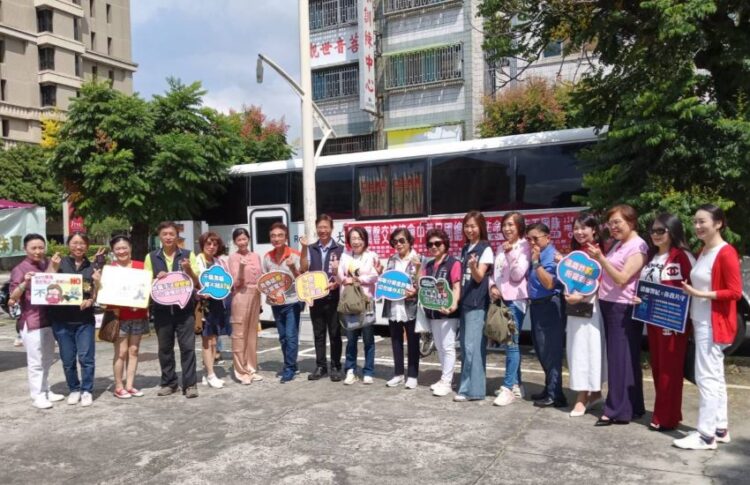 ▲國際蘭馨交流協會中華民國總會結合生命之愛志工團共同舉辦「熱血傳愛・點亮生命」愛心捐血活動，共同協辦支持的單位合影。