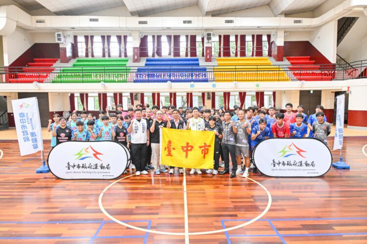 最多隊伍參賽創紀錄！台中4支足球隊聯合誓師-運動局長：預祝摘金奪冠