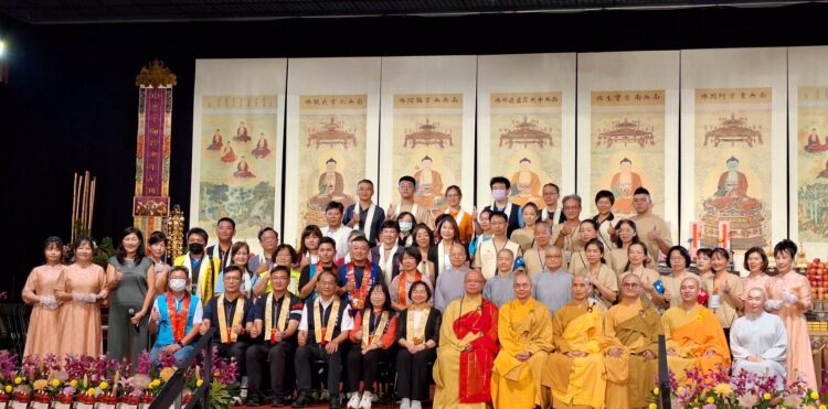 助台中市強化急救與社福能量-佛教淨土院基金會慷慨捐贈aed貼片與物資