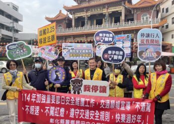 影音/田中警分局加強節日安全維護　手持標語交通安全宣導及反詐騙快閃