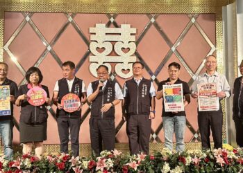 東南區里長聯誼深化合作交流-中市民政局長：辛勞可敬並預祝父親節快樂！