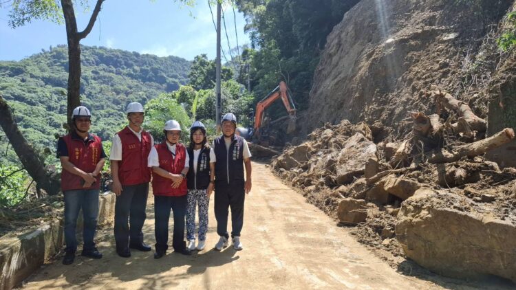 7月雨量破21年紀錄！太平山區農產品運輸受阻-民政局長勘災指示：全力搶通復原