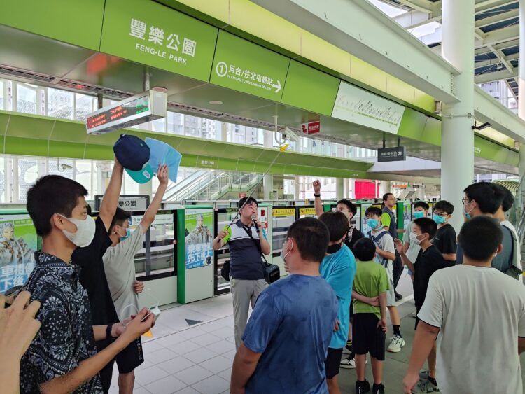 中捷用愛陪伴-中區兒童之家完成捷運之旅