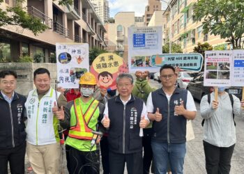 防汛升級「溝通無礙」！中市環保局出動清溝神器-內視鏡助攻排水暢通