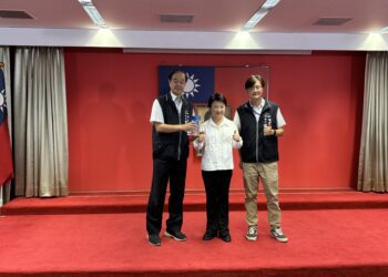 中市開發工程再獲獎！地政局獻獎市府-榮耀歸於全市民