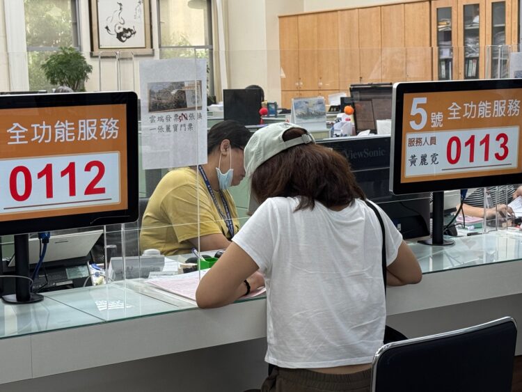 中市地稅局揪甘心！-主動通知身障者免牌照稅逾千萬元