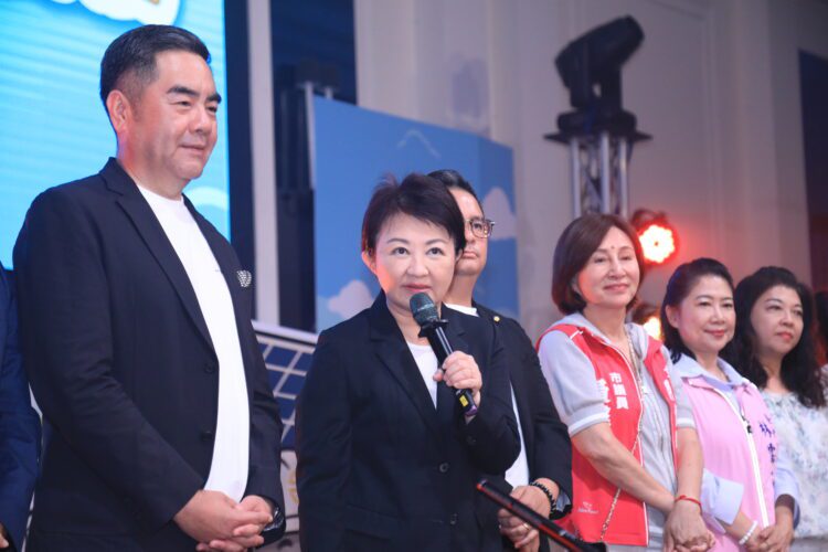 環台水泥歡慶60周年　盧市長肯定貢獻：祝事業蒸蒸日上