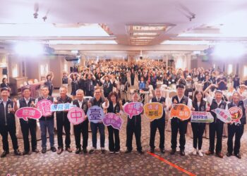 中市府表揚屯區里鄰長及民政人員-霧峰六連霸熱心里長伯獲獎受矚目-黃副市長:感謝共創幸福台中