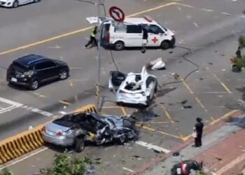 影音/重大車禍！ 台中向上路大車連撞21車11人受傷