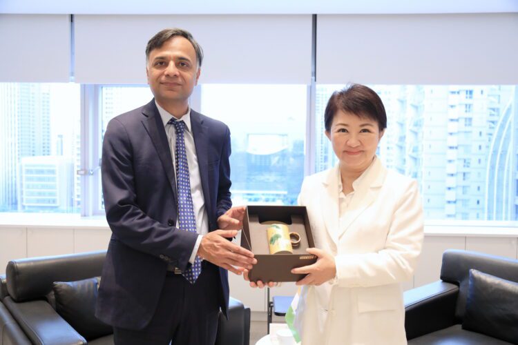 印度-台北協會會長葉達夫拜會中市府-盧市長感謝促進文化交流與友誼