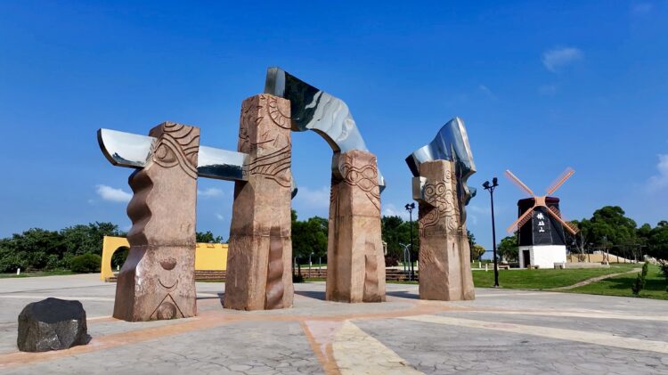 七夕限定「砧愛放閃」登場！中市觀旅局科普鐵砧山自然靜電現象