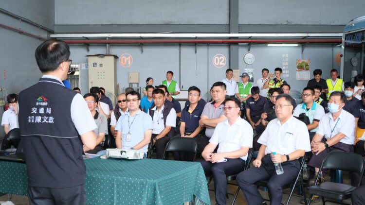 中市模擬電動公車防災演練-強化駕駛、乘客與消防應變能力
