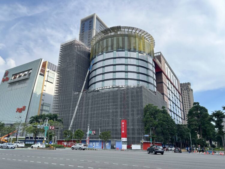 中市都發局同意備查整建修復計畫-新光三越9月5日起進行分樓層分批進貨及相關管制作業