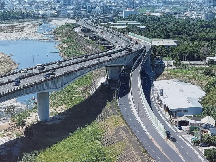 台74線東昇里南入匝道通車！大里、太平、東區交通更便利