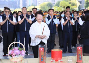 中市府舉行中元普渡-盧市長祈求三大心願：國家安定、市政昌隆、人民安心