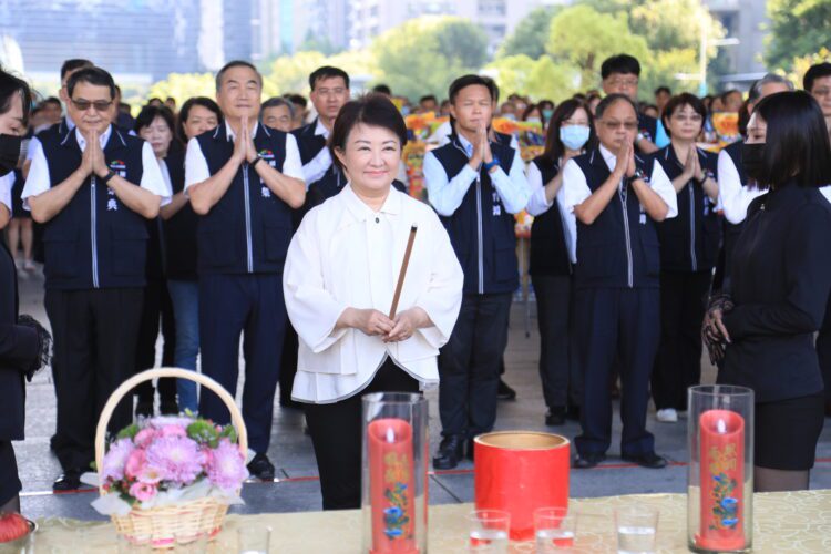 中市府舉行中元普渡-盧市長祈求三大心願:國家安定、市政昌隆、人民安心
