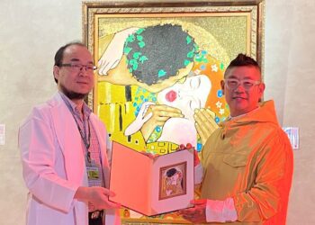 影音/當藝術遇上醫療 用「吻」傳遞溫暖與愛 彰濱秀傳人文藝術館舉辦個展 「我吻。故我在」