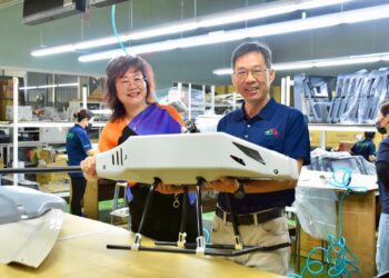 中市隱形冠軍「通琦企業」打進航太國際供應鏈-經發局長肯定超大型模具設計製作能力