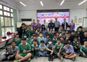 彰化分署攜手中華職棒大聯盟 將反詐教育與拍賣會帶進校園