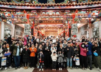 情人節就到梧棲浩天宮 幸福擲杯打造專屬浩天情緣